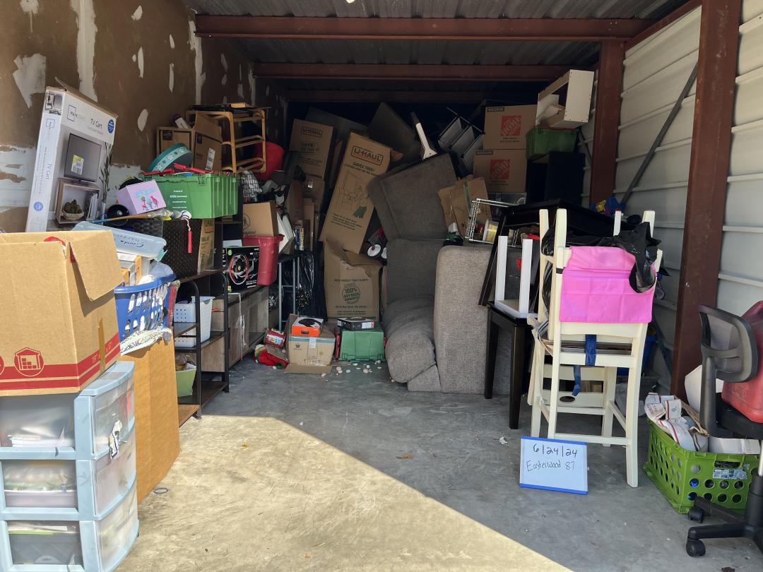 Storage Unit Auction in Tallahassee, FL at Morningstar of Tennessee